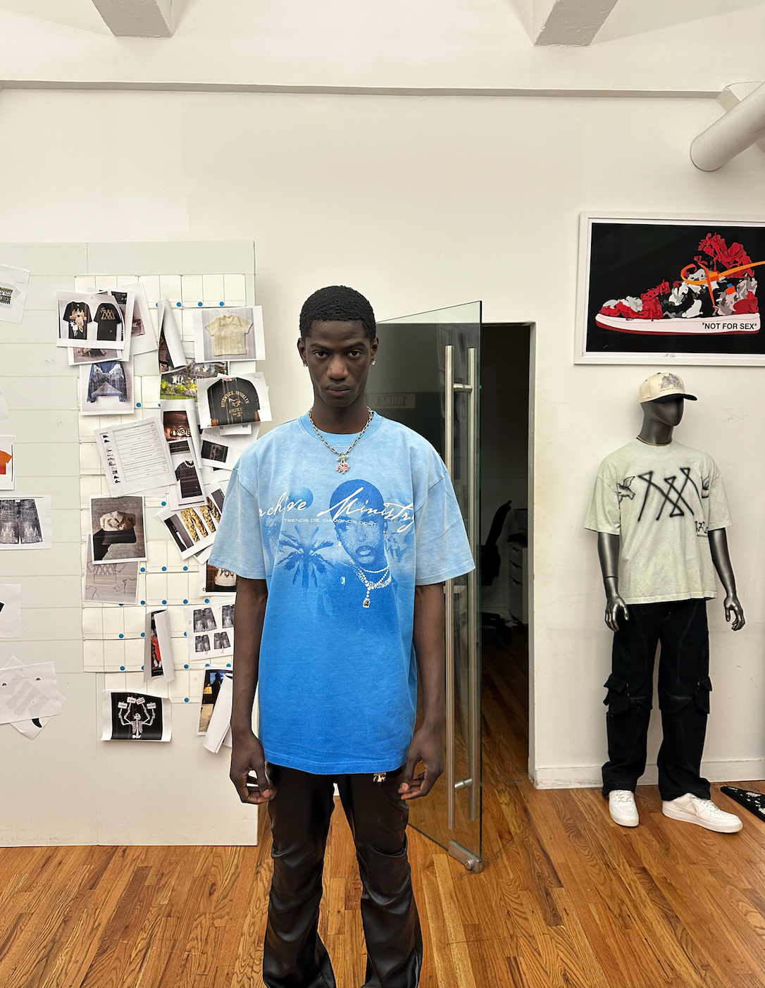 ARCHIVE MINISTRY TRENDS DIE TEE - BABY BLUE