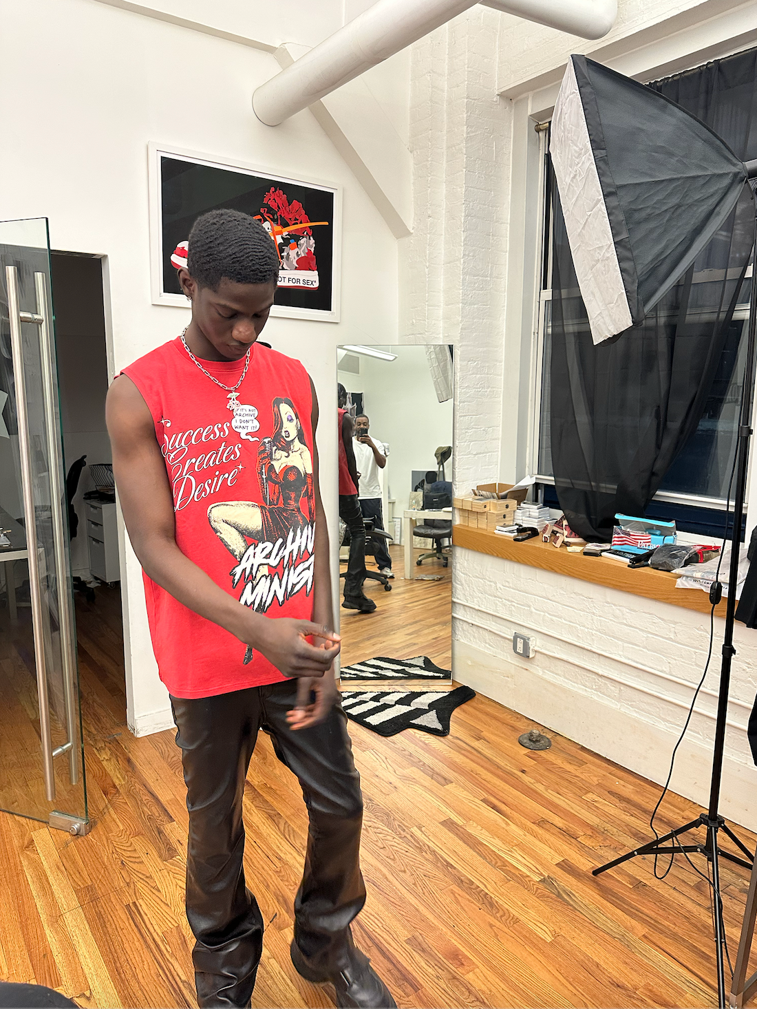 ARCHIVE MINISTRY DESIRE CUTOFF TEE - RED
